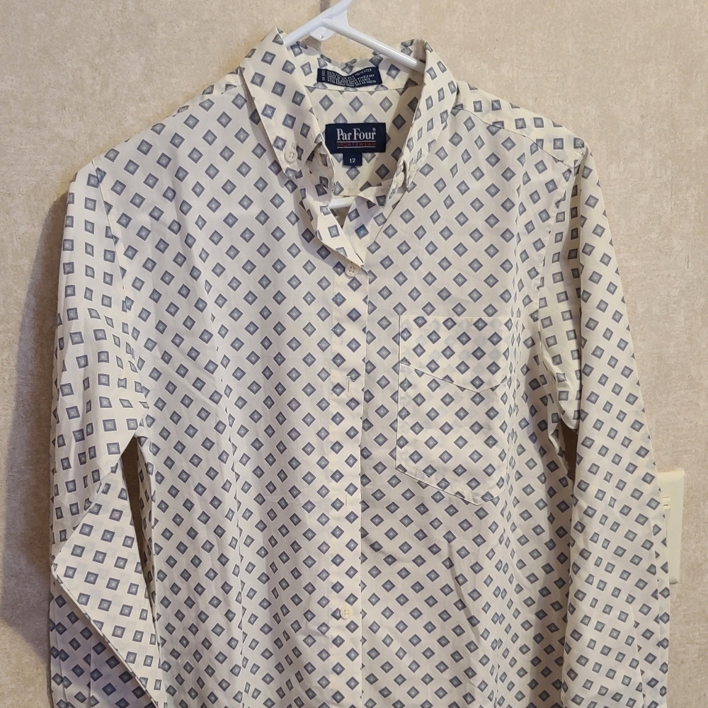 Vintage ParFour Diamond button top